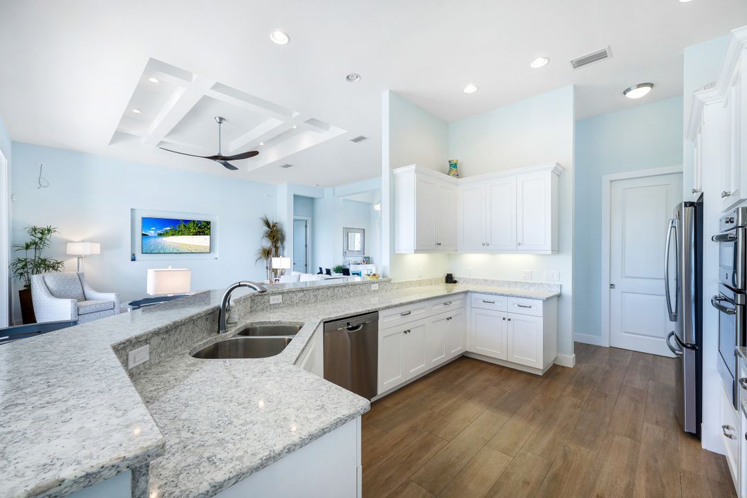 5828 SW 1st Ave, Cape Coral, FL 33914