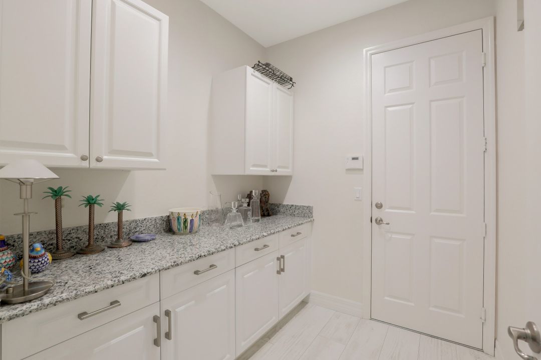 13840 Luna Dr, Naples, FL 34109