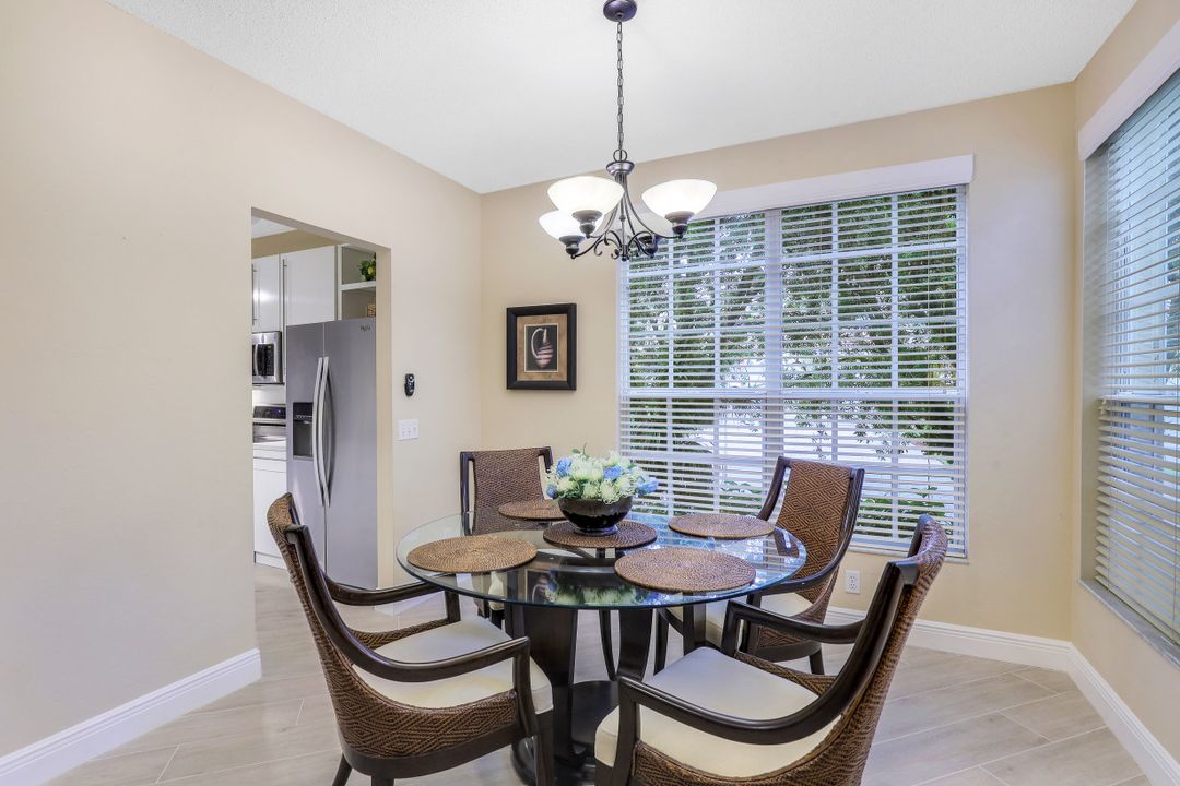 77 Silver Oaks Cir #8101, Naples, FL 34119