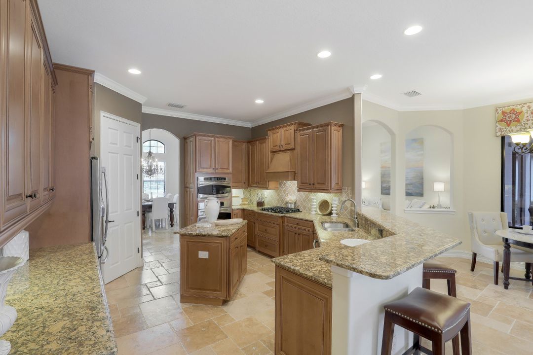 3400 Runaway Ln, Naples, FL 34114