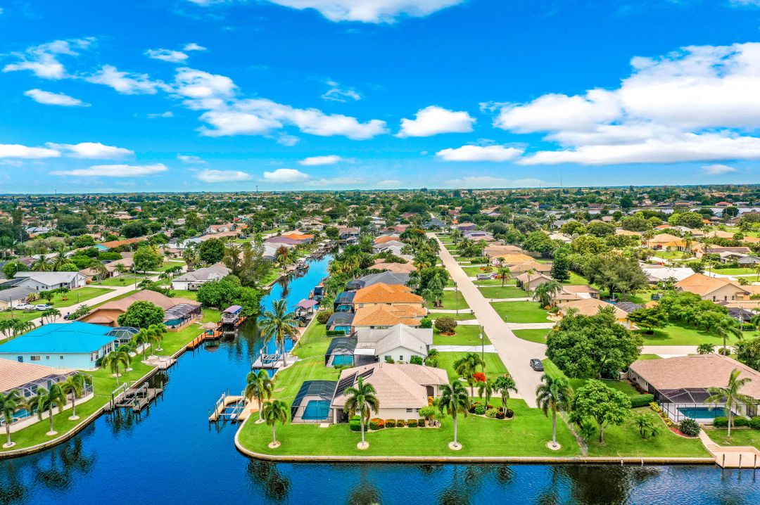 202 SW 37th Terrace, Cape Coral, FL 33914