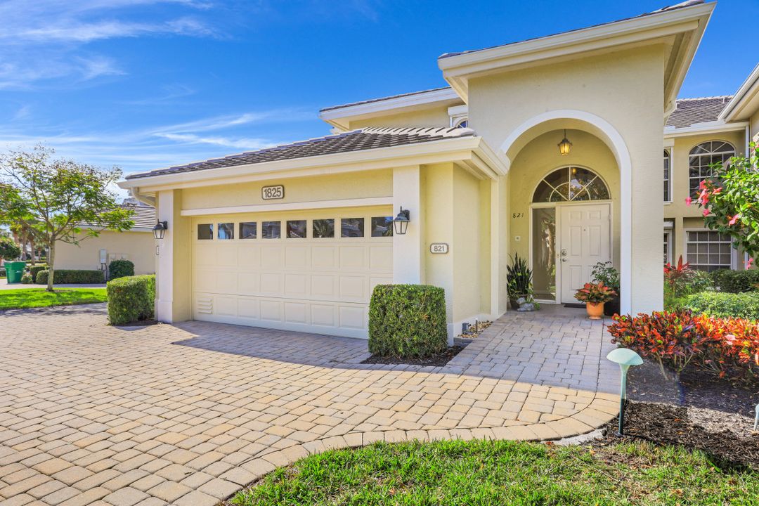 1825 Seville Blvd #821, Naples, FL 34109