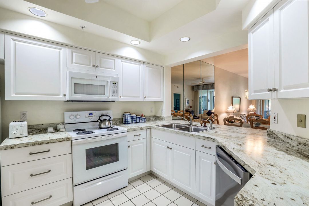 4130 Sawgrass Point Dr #106, Bonita Springs, FL 34134