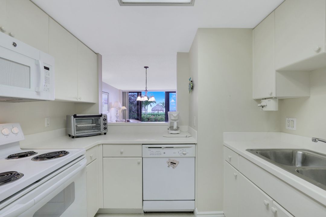 180 Seaview Ct #115, Marco Island, FL 34145