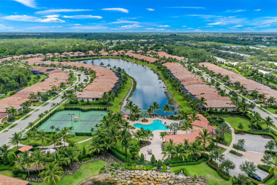 9104 Isla Bella Cir, Bonita Springs, FL 34135