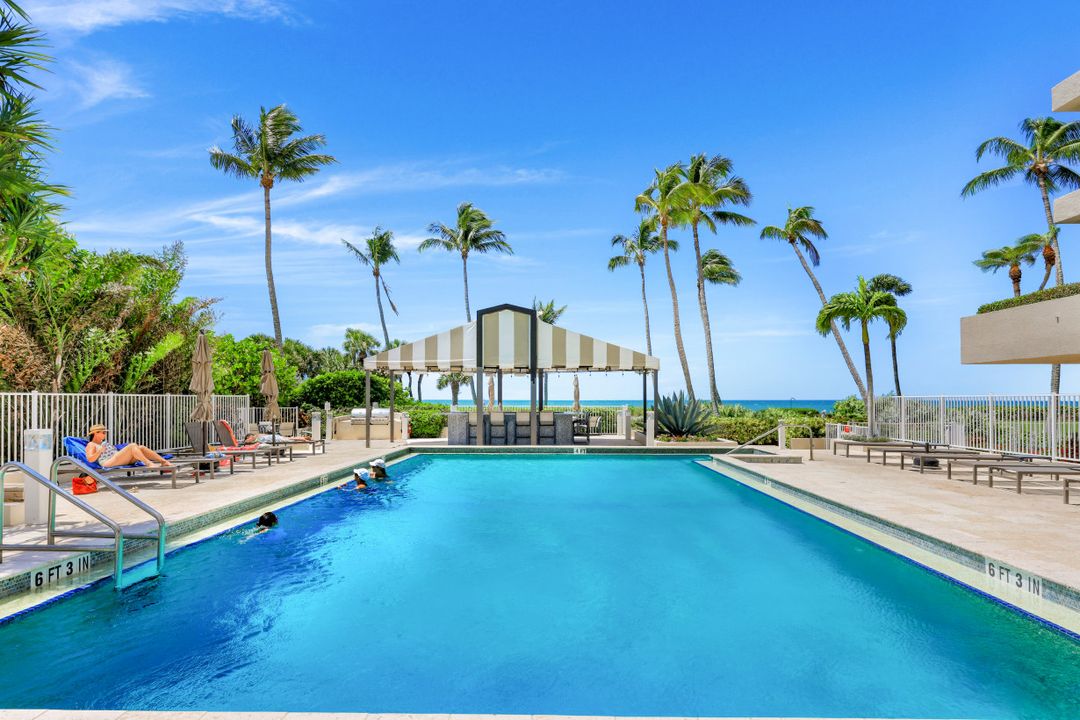 4301 Gulf Shore Blvd N #1700, Naples, FL 34103