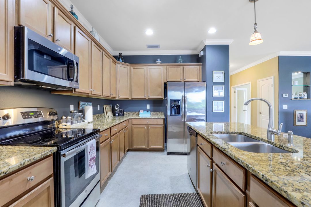 3618 Treasure Cove Cir, Naples, FL 34114