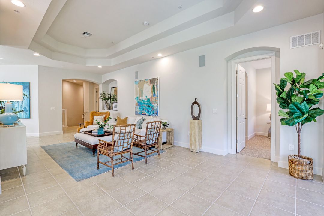 9512 Ironstone Terrace #202, Naples, FL 34120