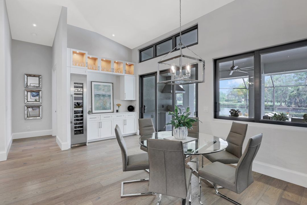 4501 Silver Fox Dr, Naples, FL 34119