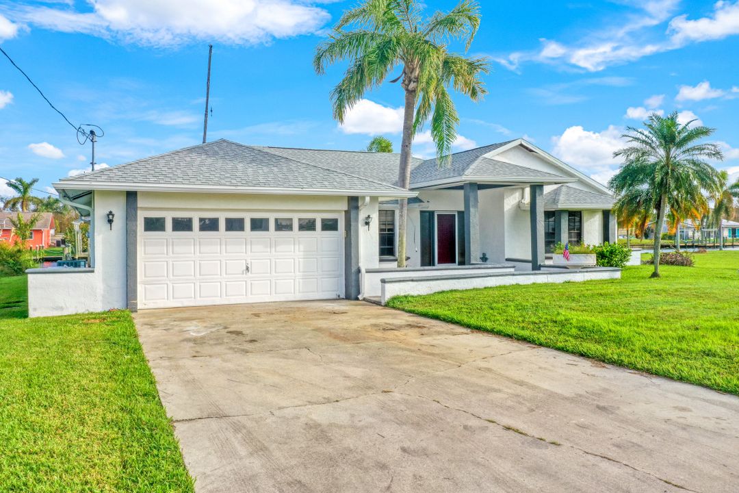 426 Cross St, North Fort Myers, FL 33903