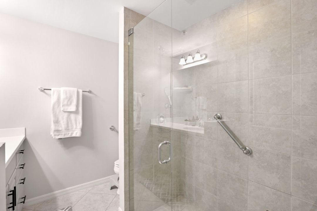 15126 Palmer Lake Cir #103, Naples, FL 34109