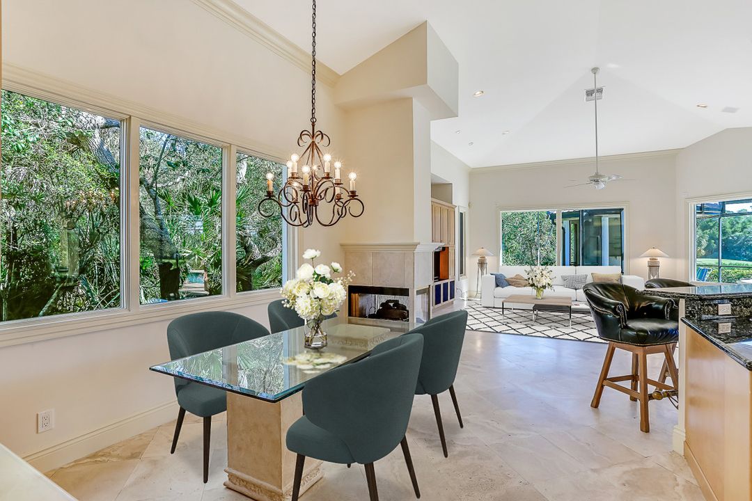 969 Barcarmil Way, Naples, FL 34110