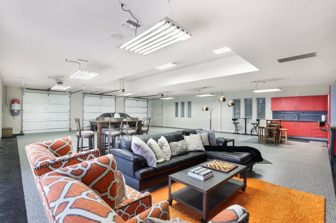 9337 Granite Ct, Naples, FL 34120