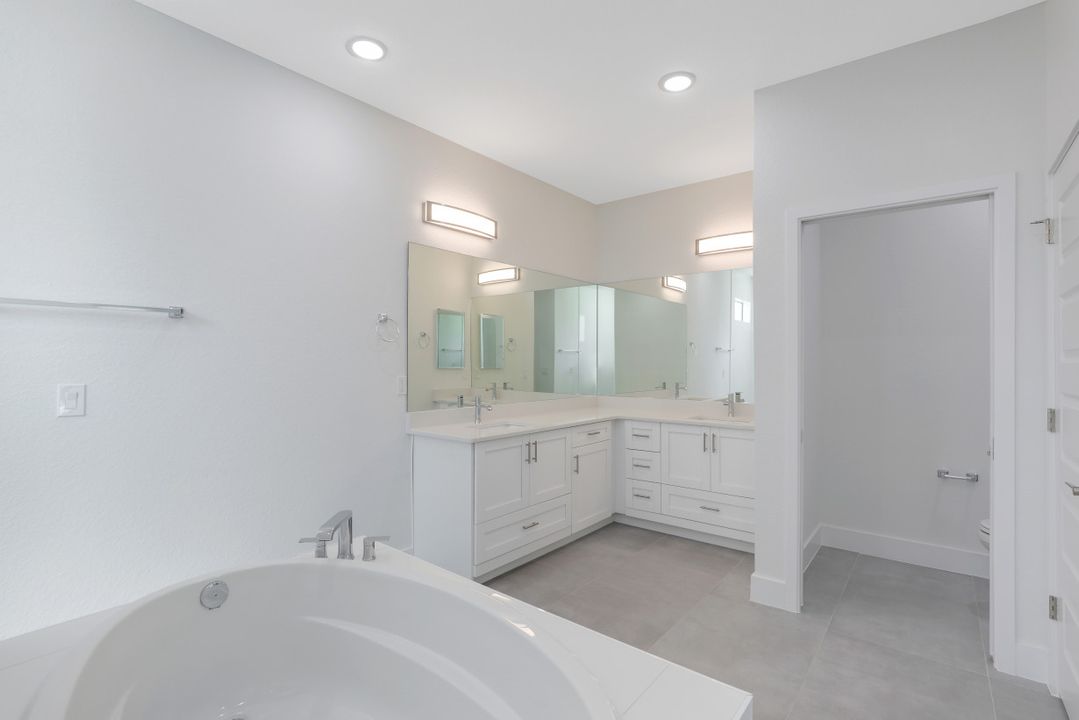 4312 18th Ave NE, Naples, FL 34120