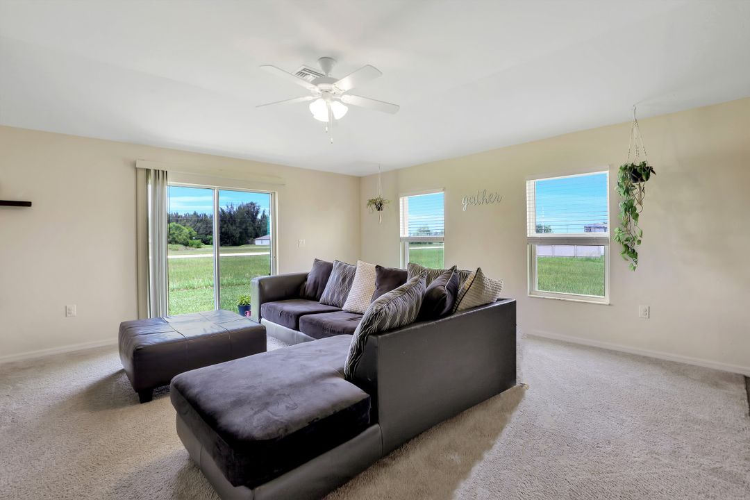 1708 NE Juanita Pl, Cape Coral, FL 33909