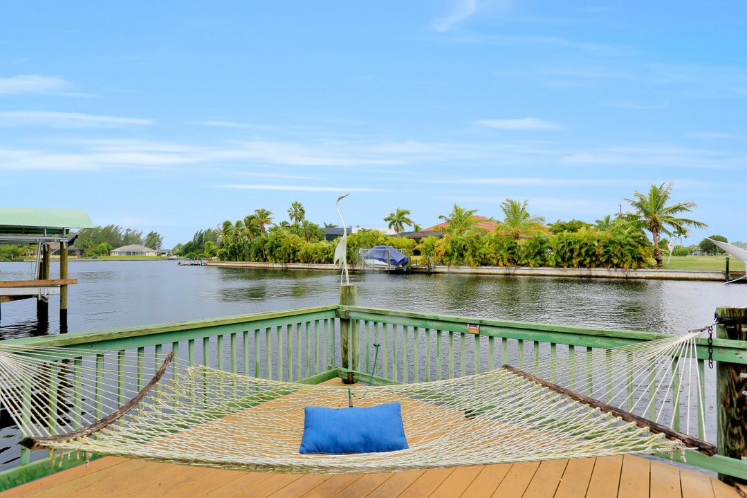 2718 NW 42nd Pl, Cape Coral, FL 33993