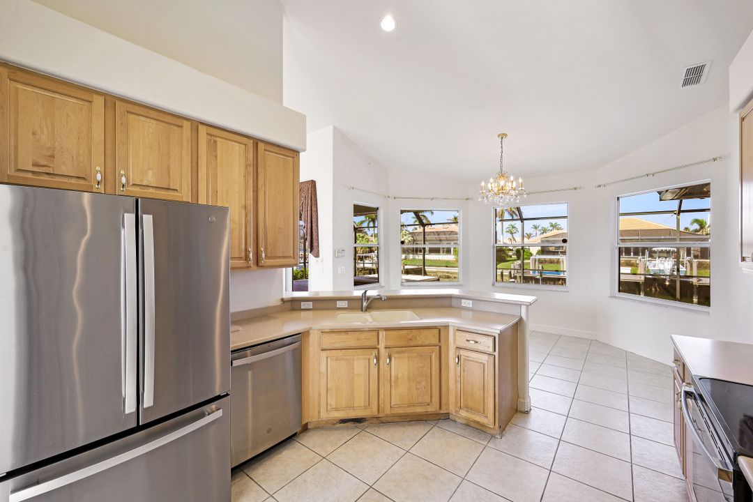 718 Nautilus Ct, Marco Island, FL 34145