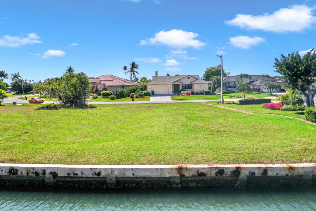 919 Juniper Ct, Marco Island, FL 34145