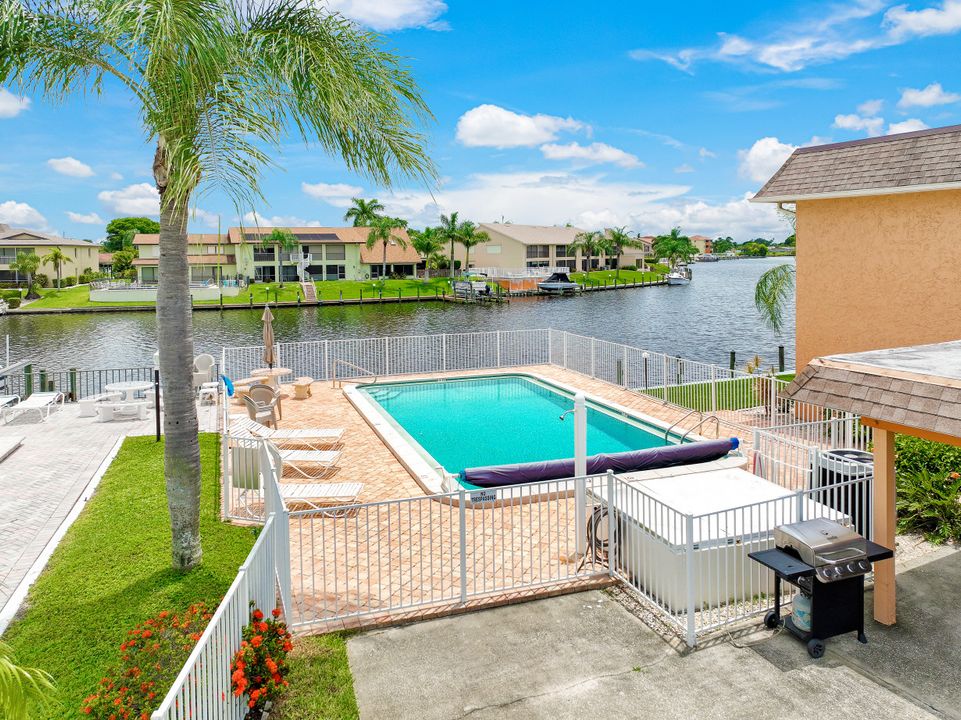 3703 SE 10th Ave, Cape Coral, FL 33904