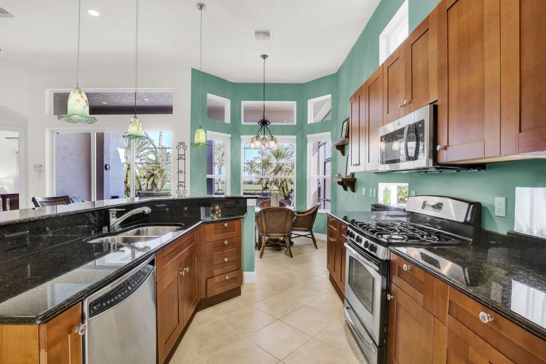8972 Cherry Oaks Tr, Naples, FL 34114