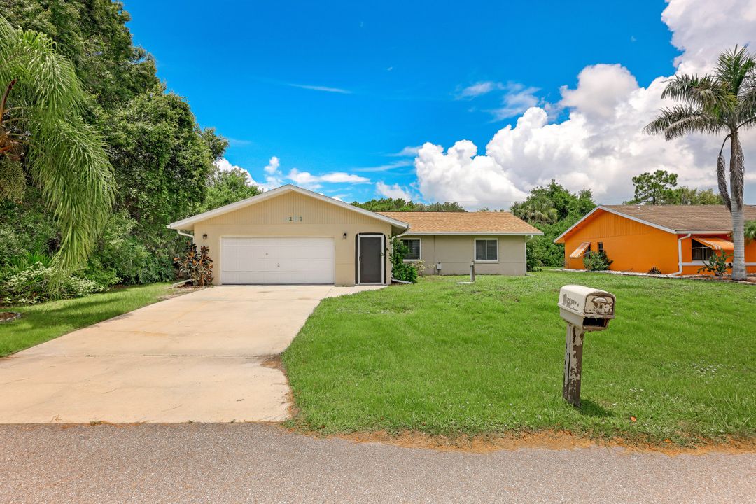3297 Milwaukee St, Port Charlotte, FL 33980