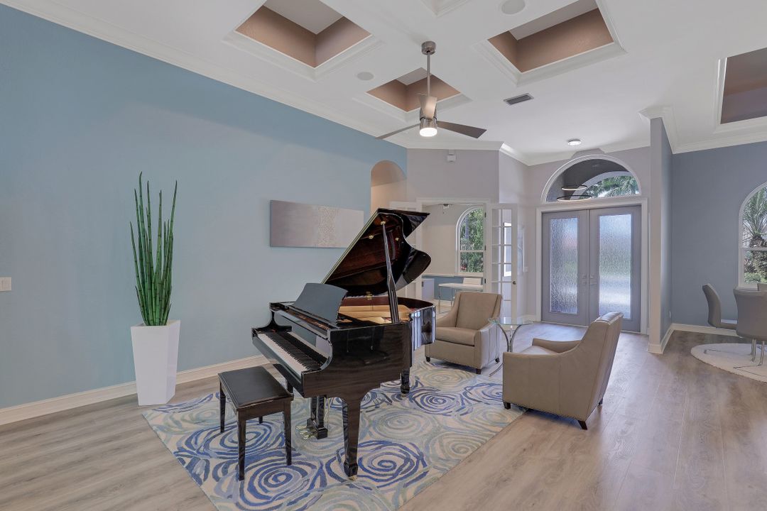 2790 Olde Cypress Dr, Naples, FL 34119