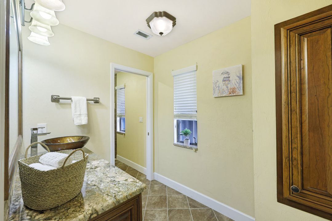 1427 SW 53rd Ln, Cape Coral, FL 33914