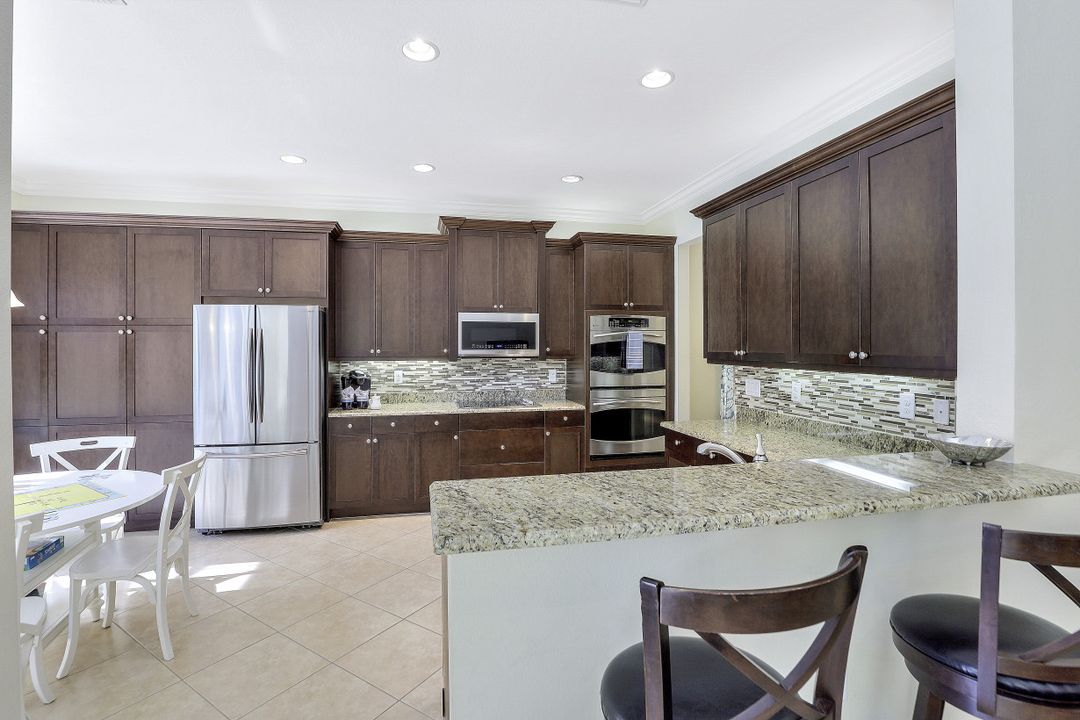 3896 Gibralter Dr, Naples, FL 34119