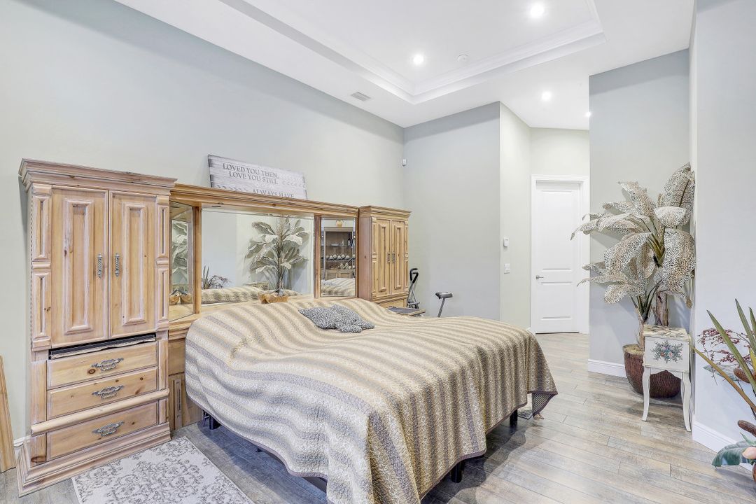 6700 Sable Ridge Ln, Naples, FL 34109