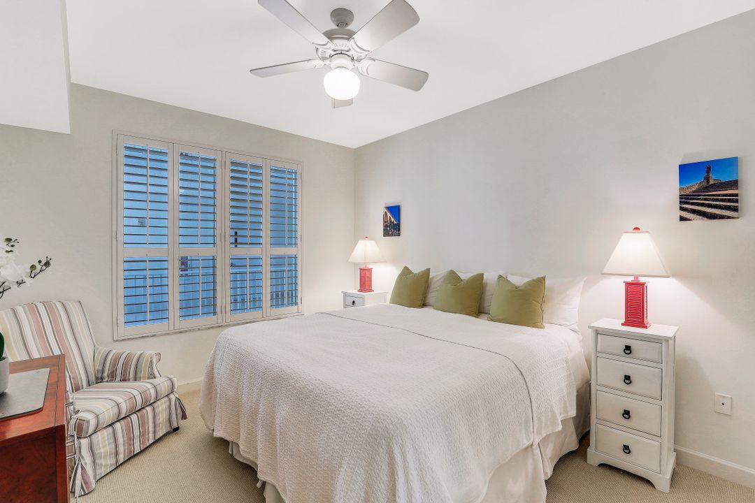 300 Dunes Blvd #Unit 305, Naples, FL 34110