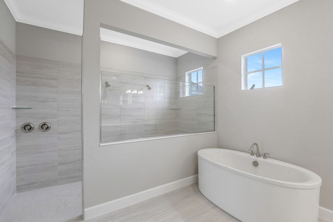 18645 WildBlue Blvd, Fort Myers, FL 33913