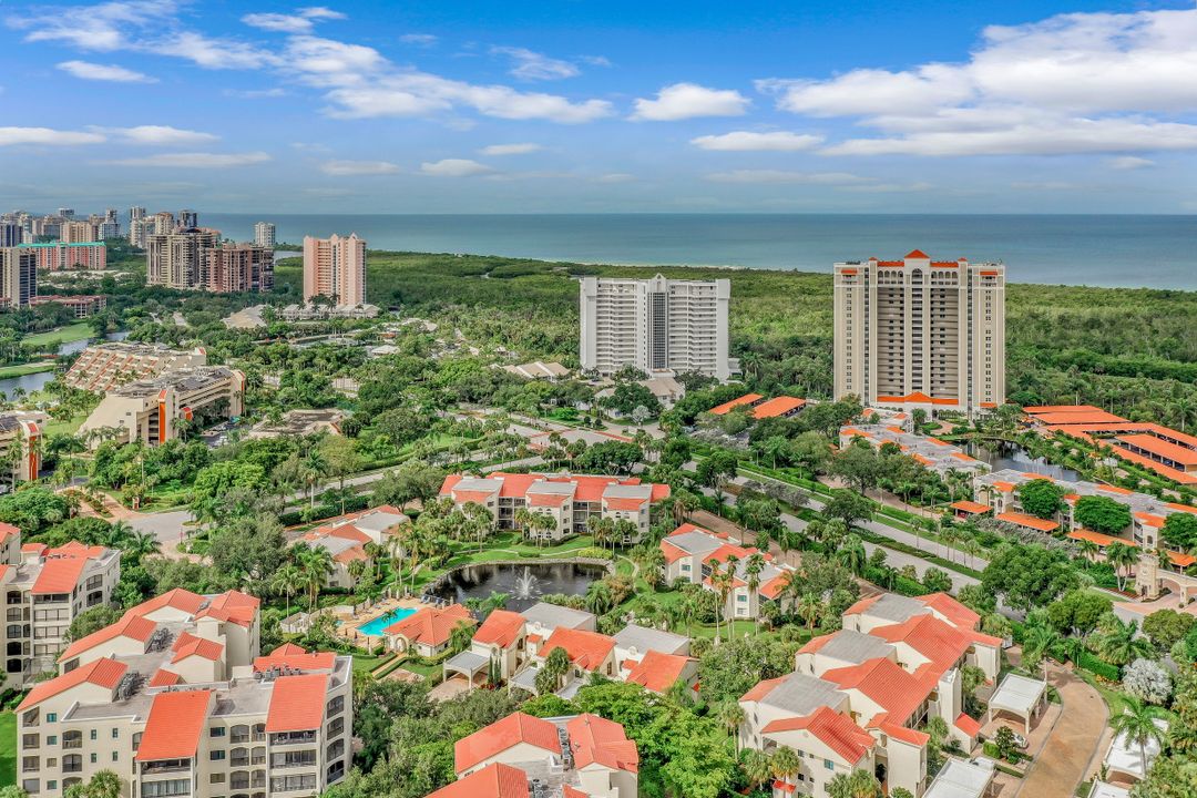 6525 Valen Way #202, Naples, FL 34108