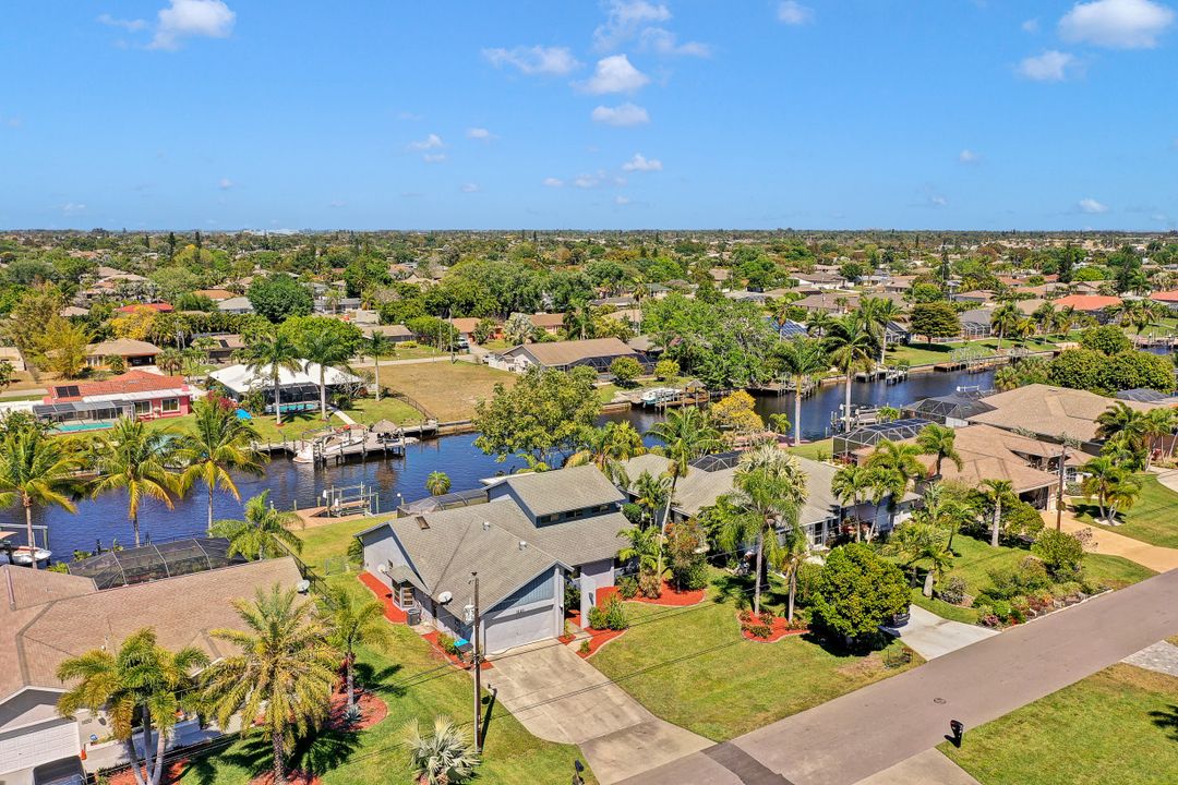1121 SE 21st St, Cape Coral, FL 33990