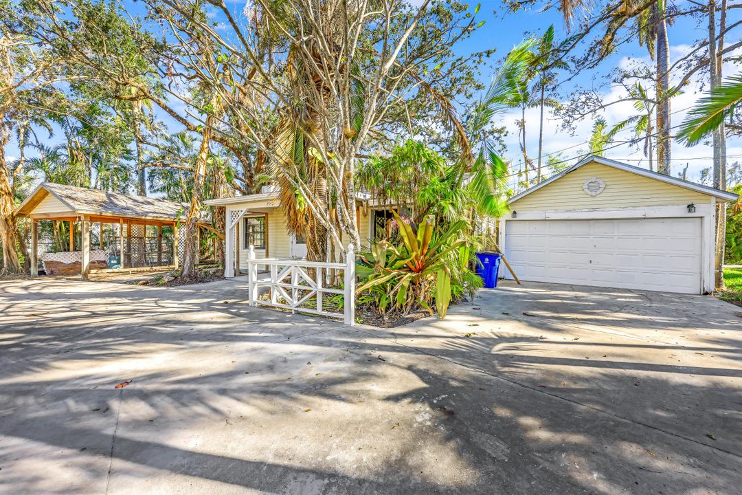 7142 Congdon Rd, Fort Myers, FL 33908