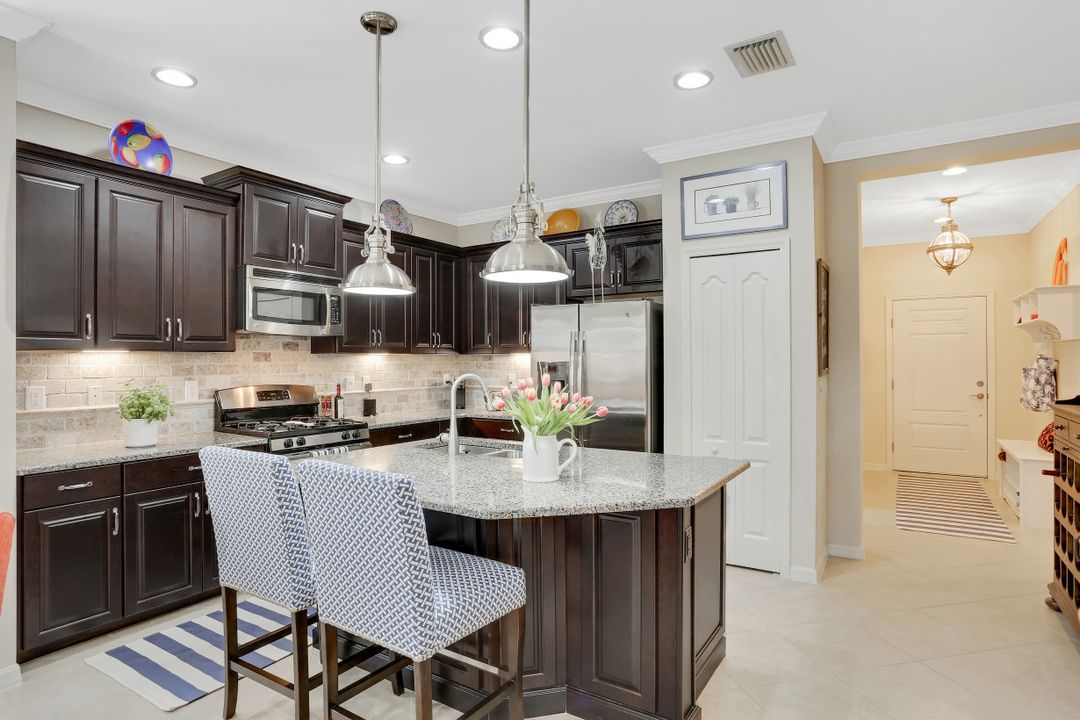 4569 Waterscape Ln, Fort Myers, FL 33966