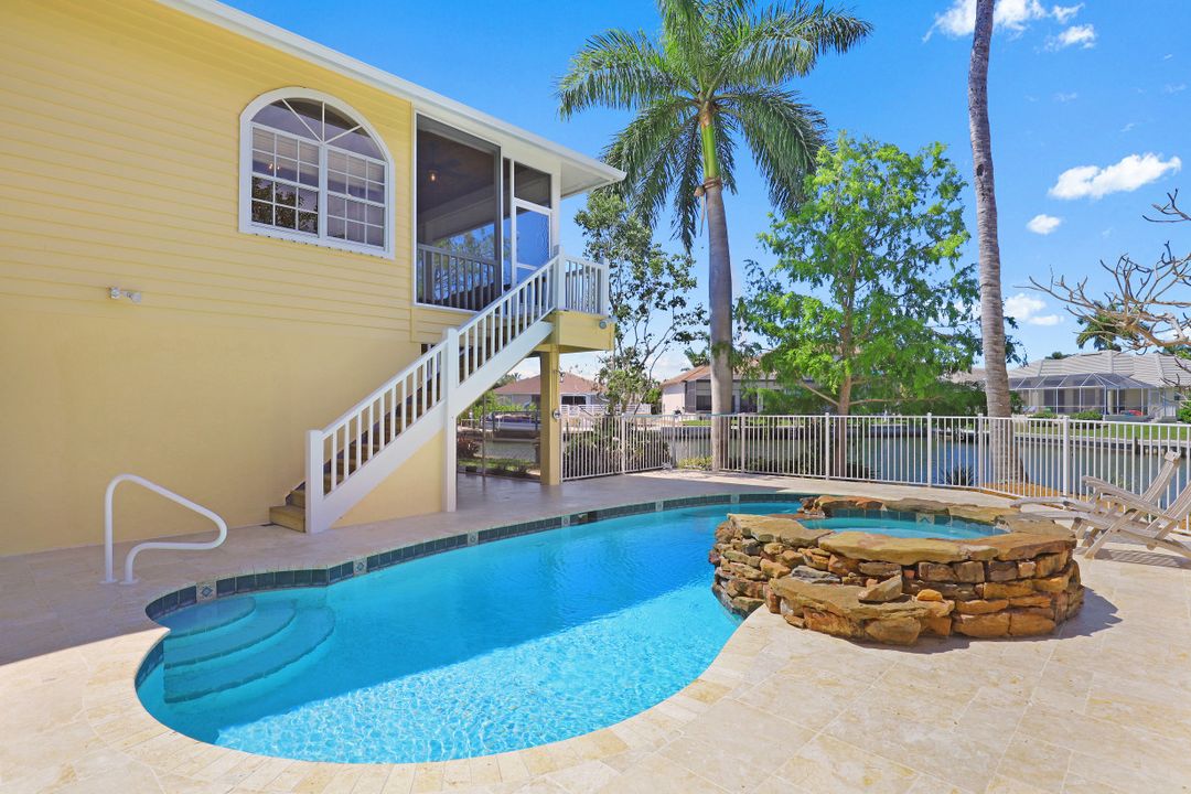 412 Barcelona Ct, Marco Island, FL 34145