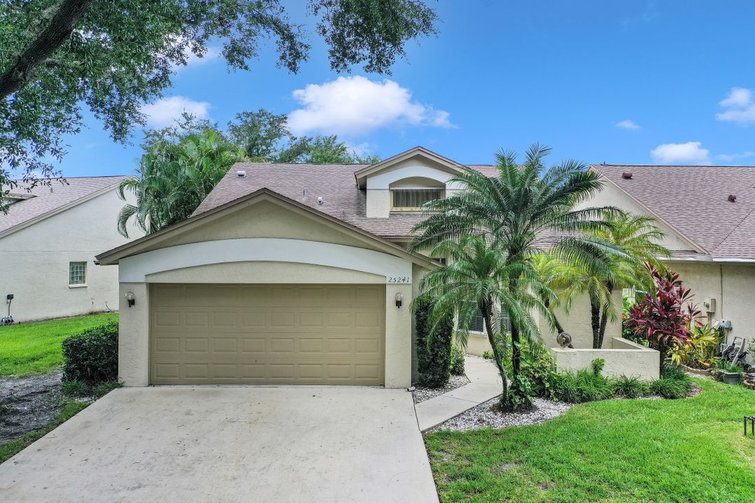 25241 Golf Lake Cir, Bonita Springs, FL 34135