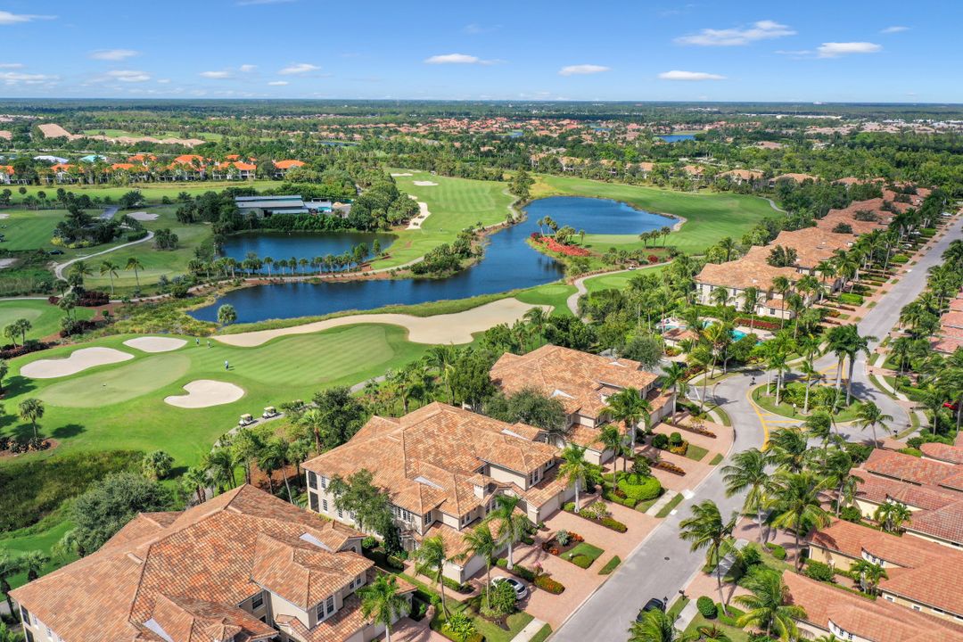 8997 Cherry Oaks Tr #202, Naples, FL 34114