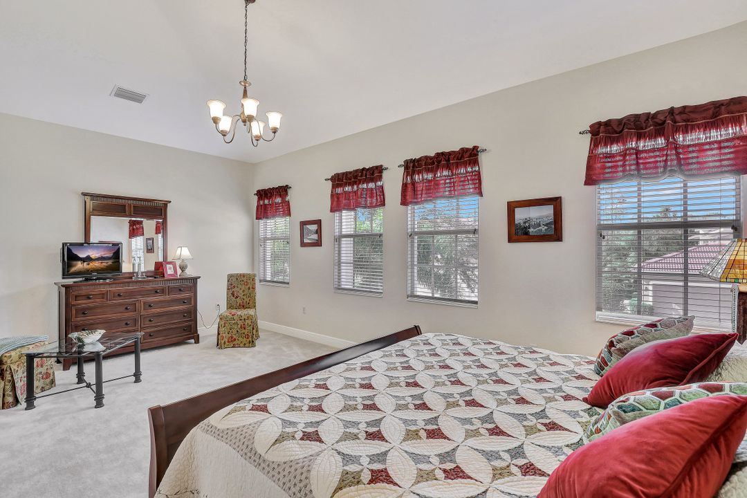 7838 Hawthorne Dr #1803, Naples, FL 34113