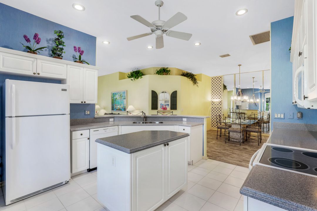 12651 Fox Ridge Dr, Bonita Springs, FL 34135