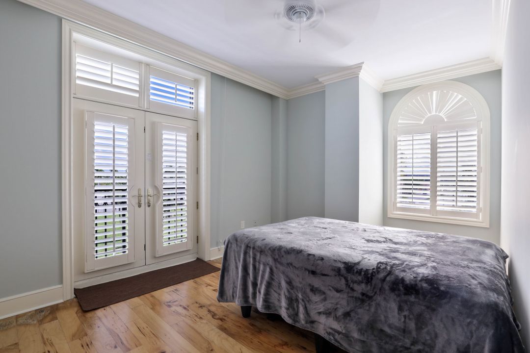 900 5th Ave S #301, Naples, FL 34102