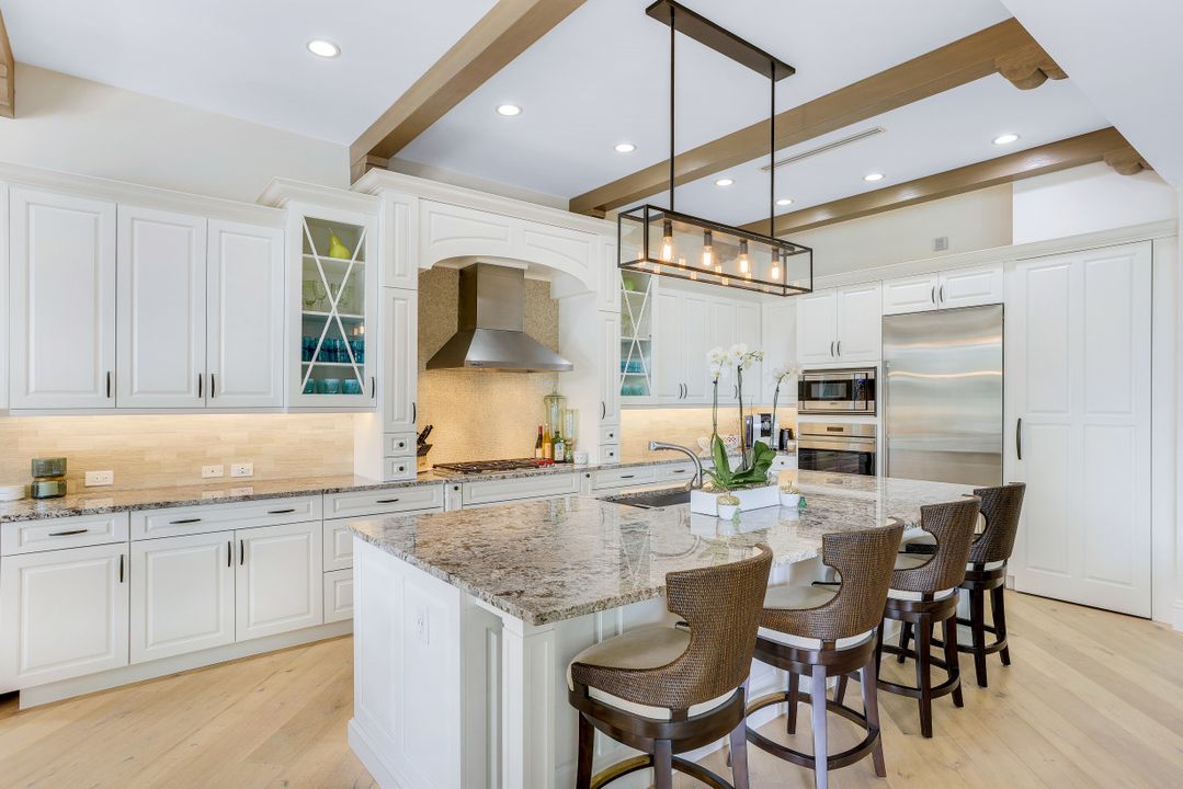 16904 Fairgrove Way, Naples, FL 34110