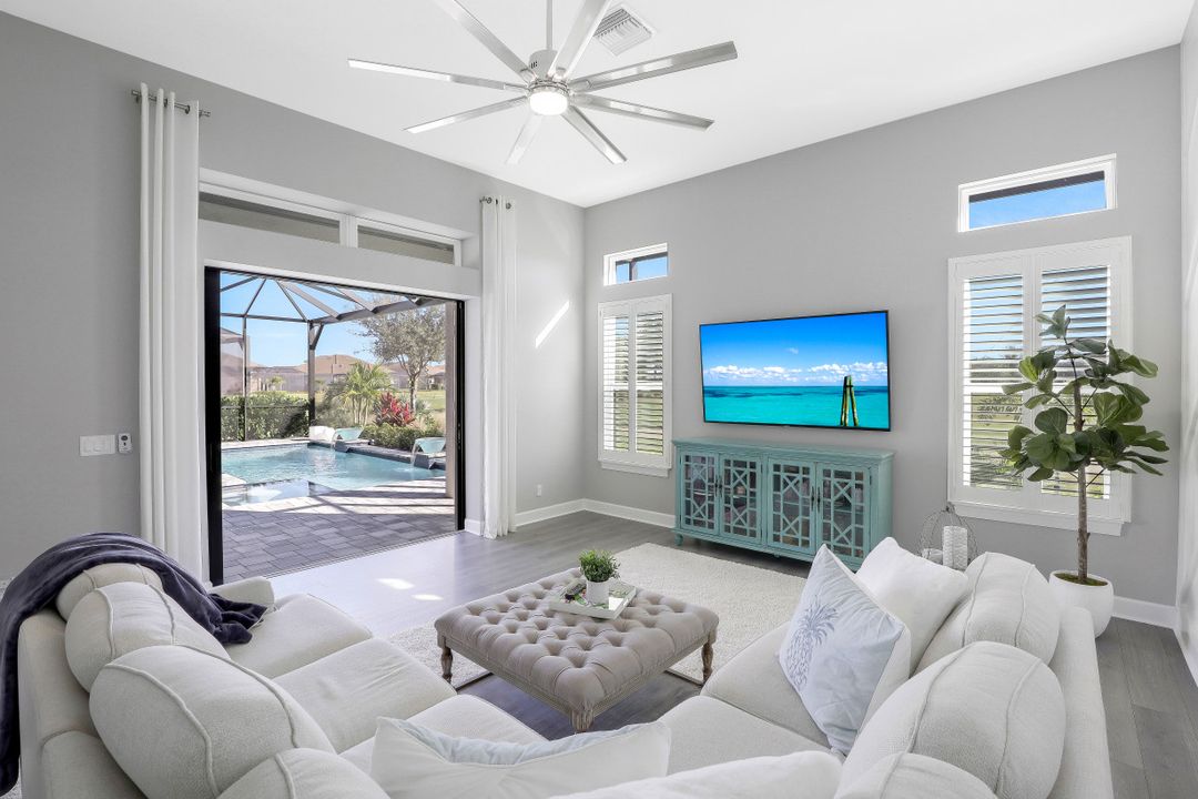 9308 Tulipano Ter, Naples, FL 34119