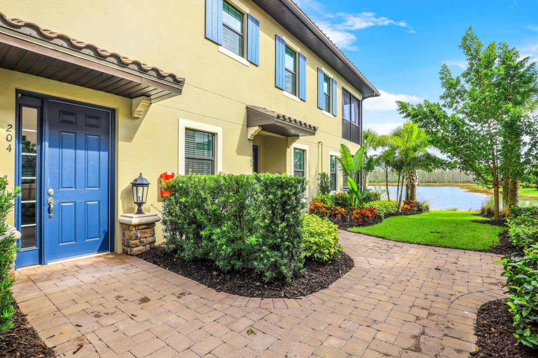 9641 Montelanico Loop #204, Naples, FL 34119