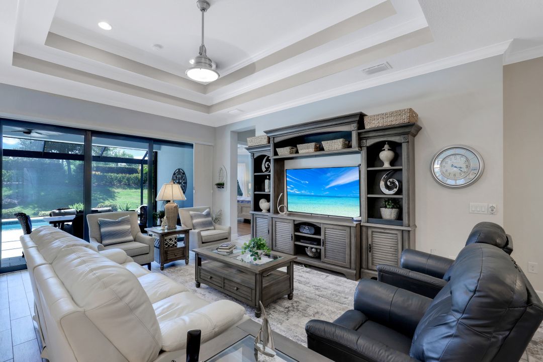 9073 Isla Bella Cir, Bonita Springs, FL 34135