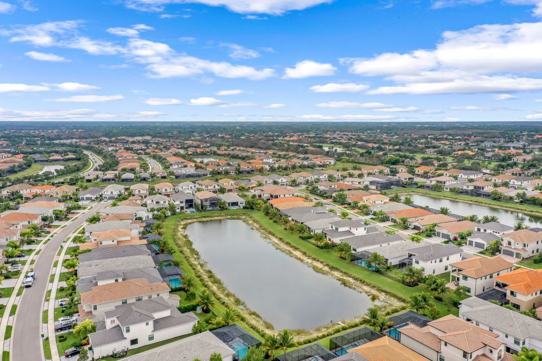 4554 Luminary Ave, Naples, FL 34119