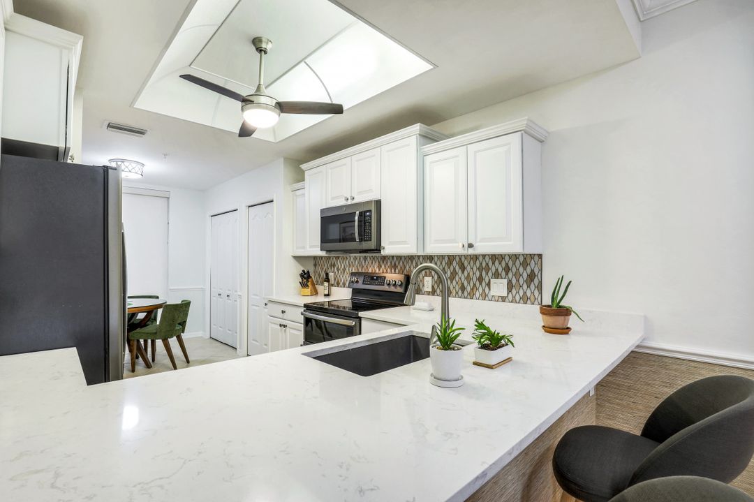 2870 Cypress Trace Cir #1713, Naples, FL 34102