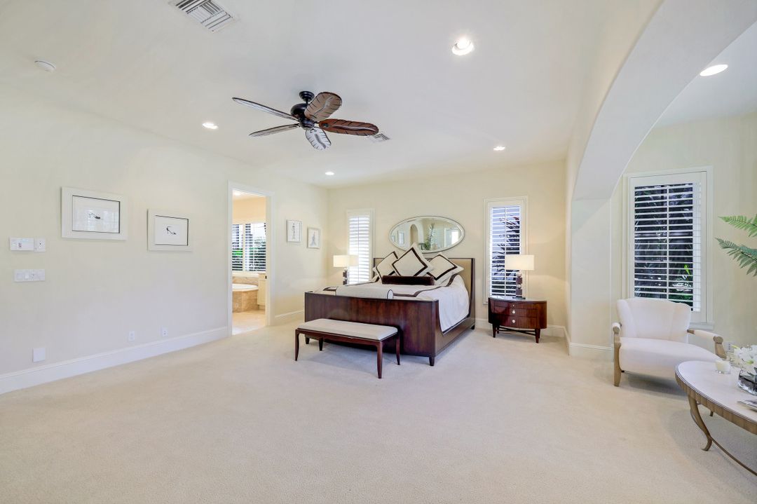 2919 Tiburon Blvd E, Naples, FL 34109