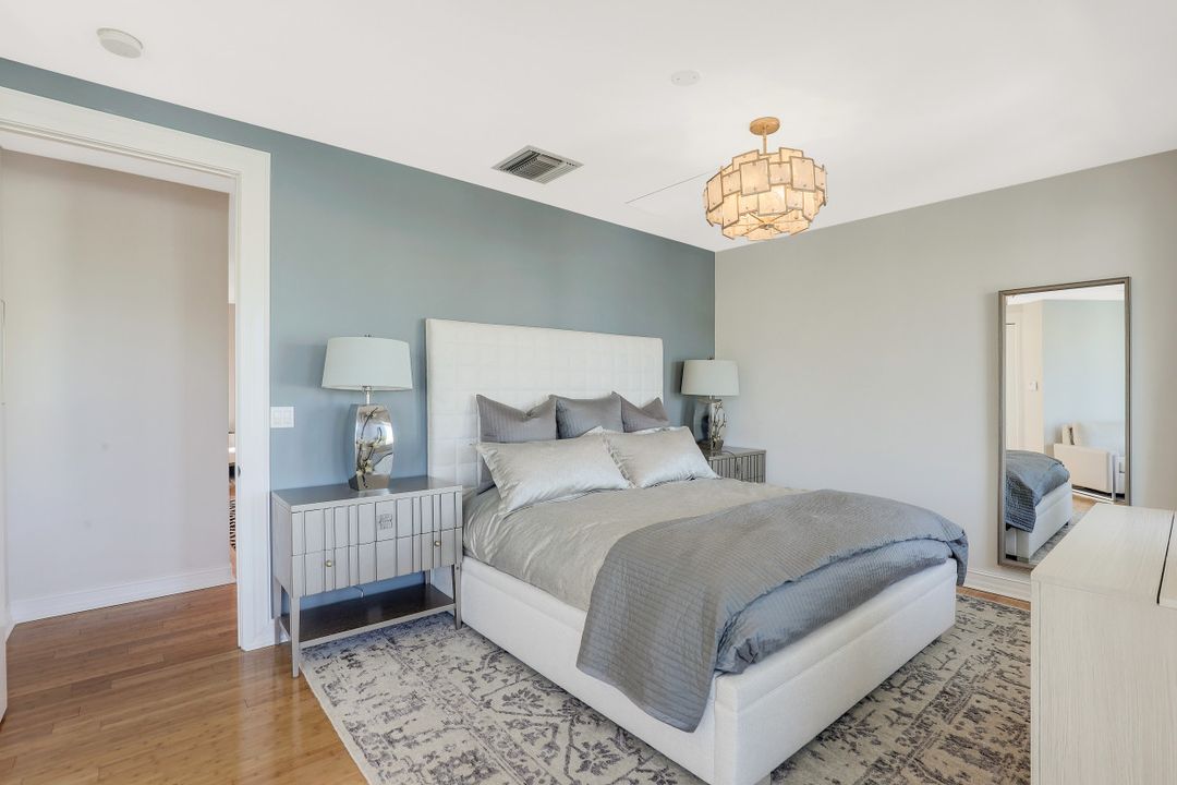 1305 Curlew Ave, Naples, FL 34102