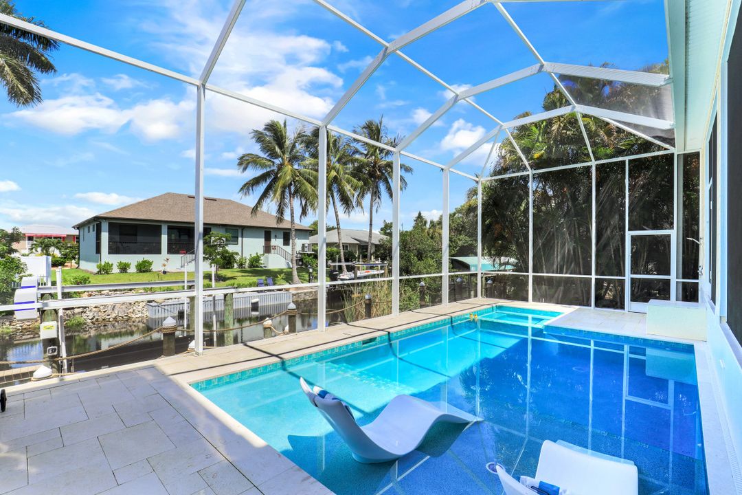 27050 Flamingo Dr, Bonita Springs, FL 34135